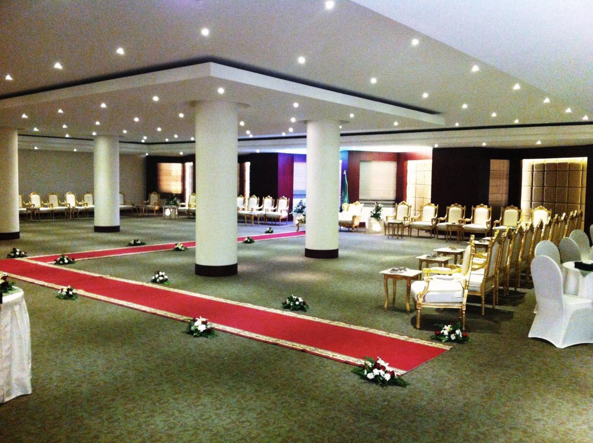 Executives Hotel - Azizia Rijád Kültér fotó