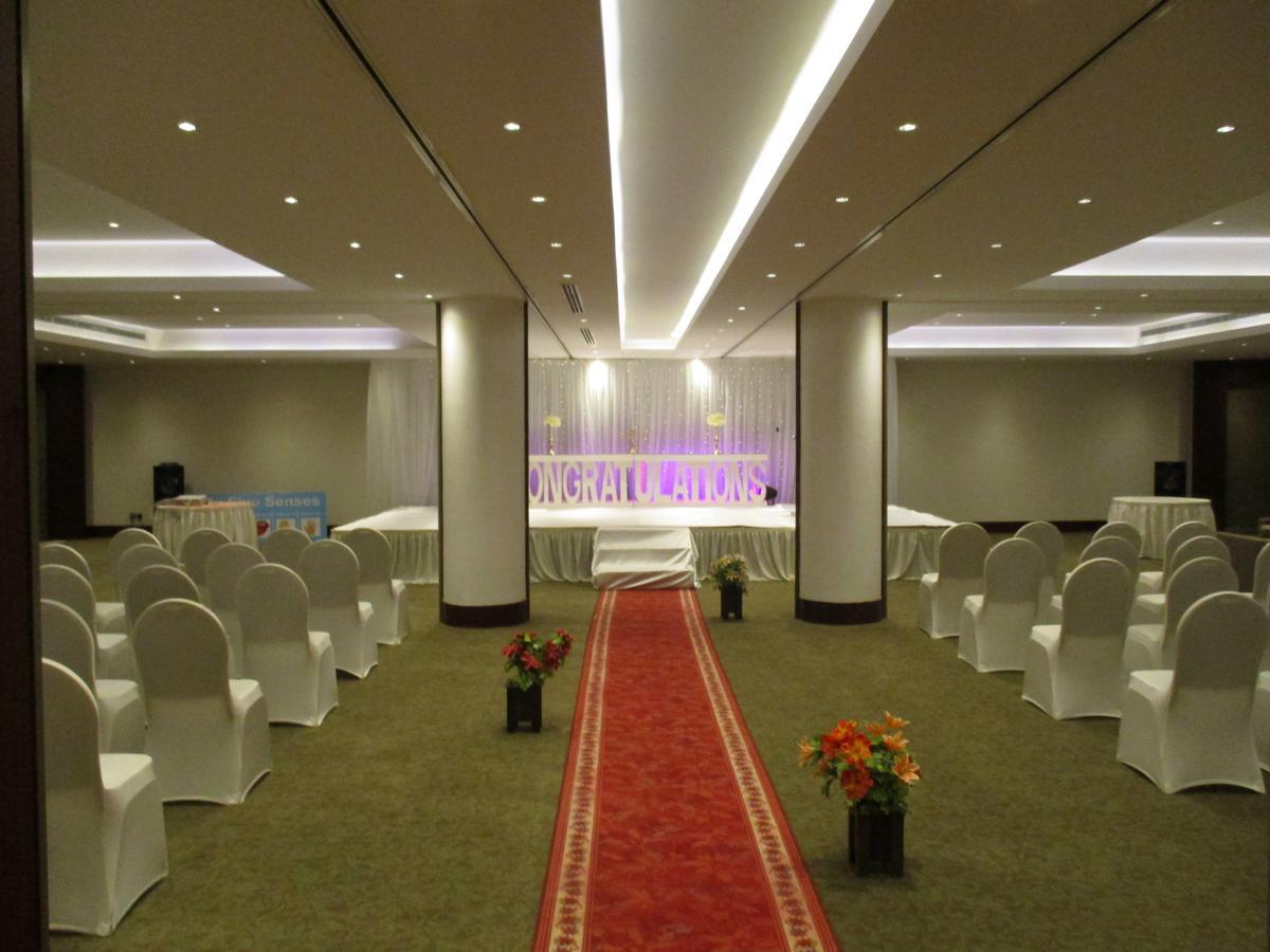Executives Hotel - Azizia Rijád Kültér fotó