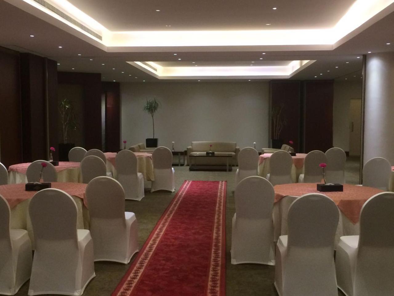 Executives Hotel - Azizia Rijád Kültér fotó