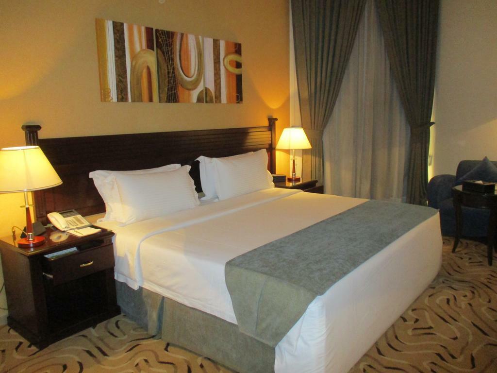 Executives Hotel - Azizia Rijád Kültér fotó