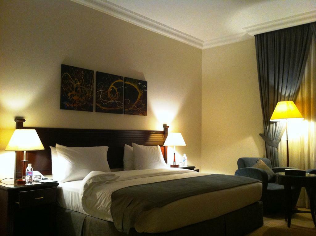 Executives Hotel - Azizia Rijád Kültér fotó